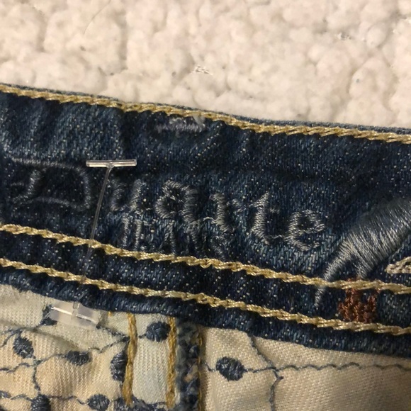 ๐ท Official Unique Duarte Spiderweb Jeans! ๐ท - Picture 4 of 11